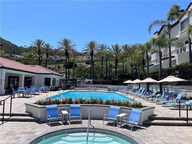30902 Clubhouse Dr Unit 27H, Laguna Niguel, CA 92677 - community pool with a patio