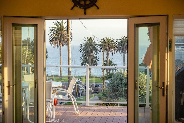 900 W 37th St, San Pedro, CA 90731 - doorway with a water view