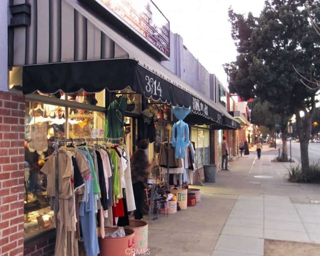 3411 W Chandler Blvd, Burbank, CA 91505 - view of property