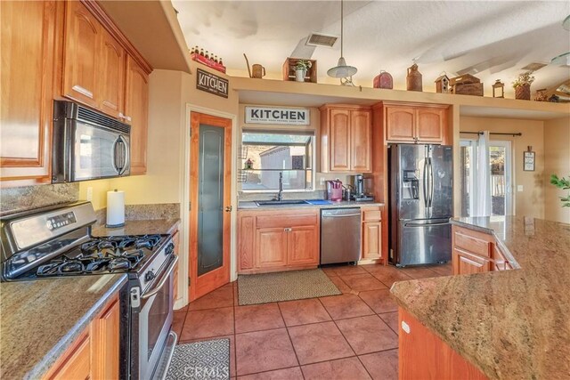 23053 Roundup Way, Apple Valley, CA 92308 - photo 16
