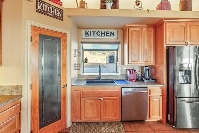 23053 Roundup Way, Apple Valley, CA 92308 - photo 15