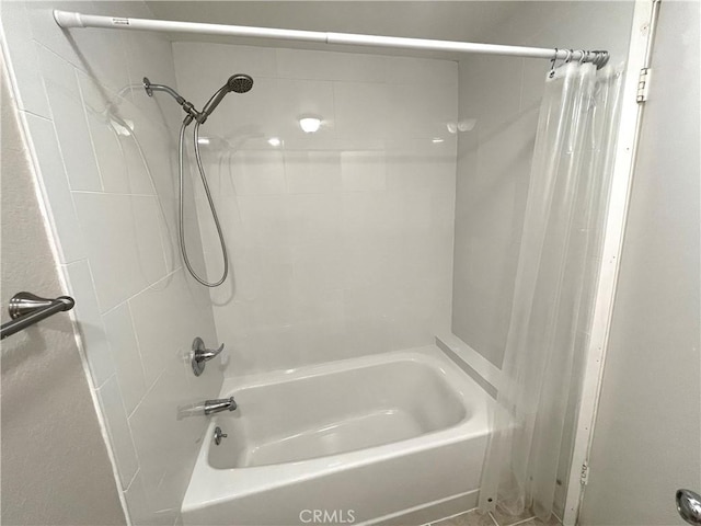 2563 Plaza Del Amo Unit 304, Torrance, CA 90503 - bathroom featuring shower / tub combo with curtain