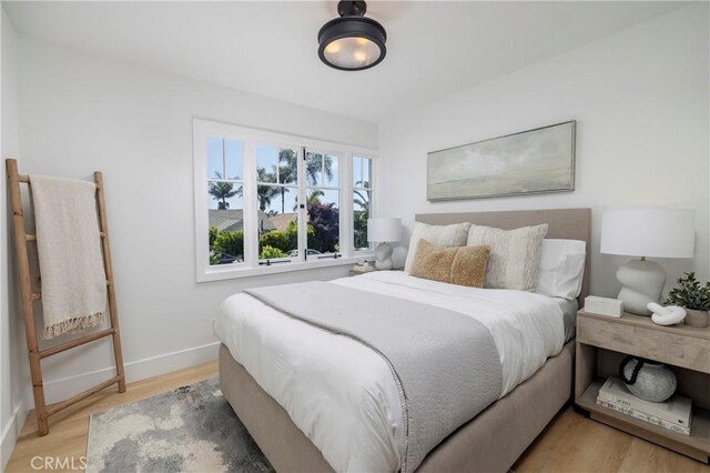 556 Through St, Laguna Beach, CA 92651 - bedroom with light wood-type flooring