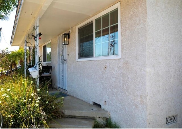 4547 W 141st St, Hawthorne, CA 90250 - view of exterior entry with stucco siding
