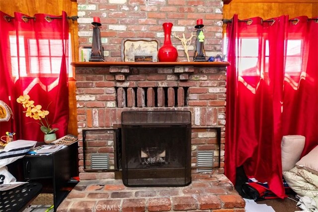 4547 W 141st St, Hawthorne, CA 90250 - detailed view of a brick fireplace