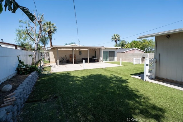 161 N Cota St, Corona, CA 92882 - back of property featuring a patio area