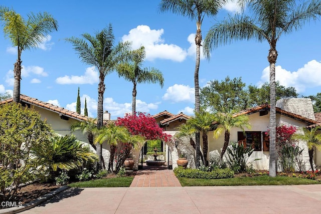 4144 Chevy Chase Dr, La Canada Flintridge, CA 91011 - mediterranean / spanish home with stucco siding and a tile roof