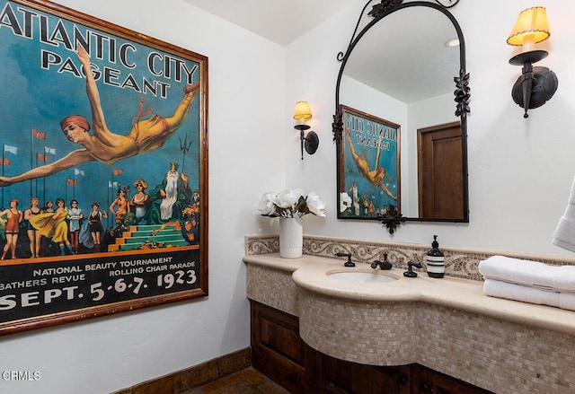 4144 Chevy Chase Dr, La Canada Flintridge, CA 91011 - bathroom with vanity