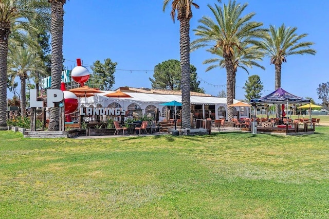17030 Grand Ave, Lake Elsinore, CA 92530 - view of home's community with a yard