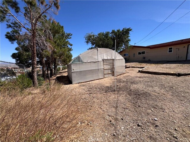 27568 Linda Vista Rd, Barstow, CA 92311 - view of garage