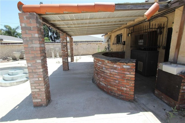 5571 Noble St, Riverside, CA 92503 - view of patio / terrace
