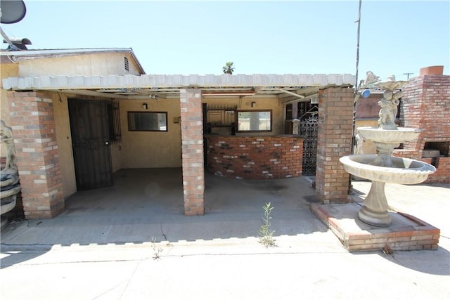 5571 Noble St, Riverside, CA 92503 - view of patio / terrace