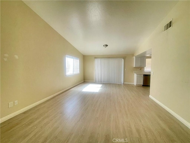 1305 Herzel Ave, Lancaster, CA 93535 - photo 4