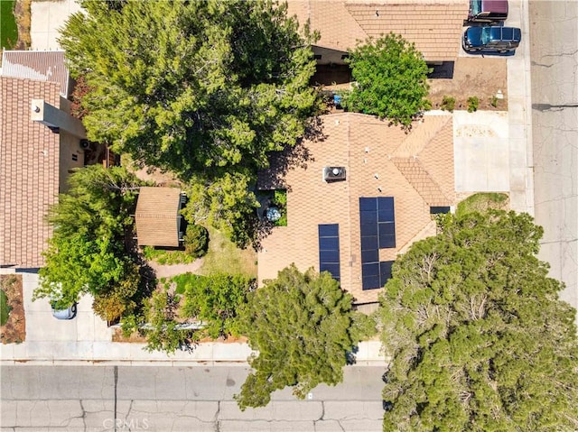 44044 11th St E, Lancaster, CA 93535 - aerial view of property and surrounding area
