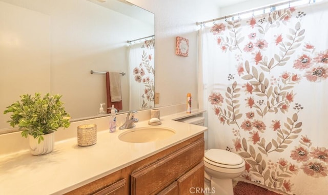 916 E 65th St Unit 3, Inglewood, CA 90302 - full bathroom featuring vanity and a shower with shower curtain