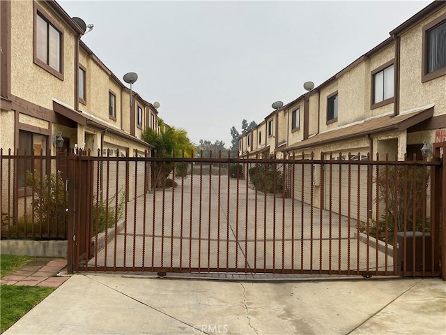 916 E 65th St Unit 3, Inglewood, CA 90302 - view of gate