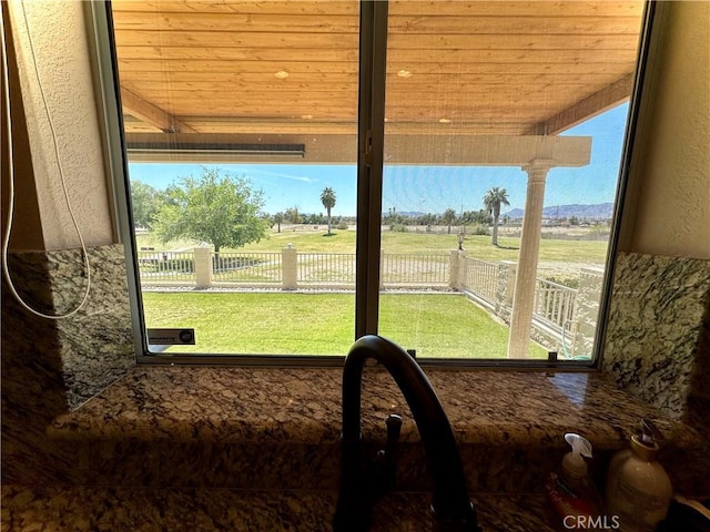 915 Beach Dr, Needles, CA 92363 - kitchen view