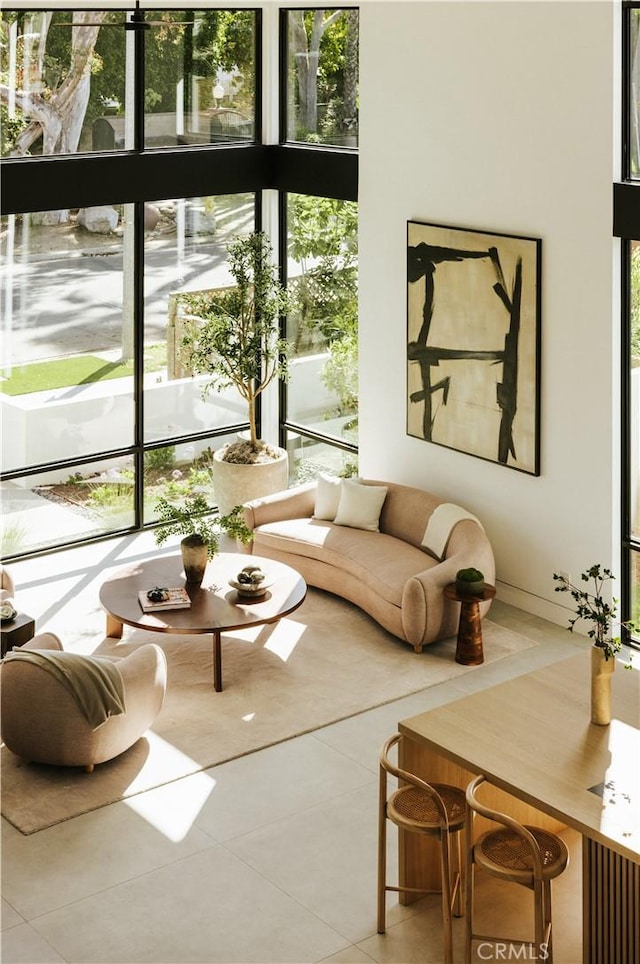 2321 Mesa Dr, Newport Beach, CA 92660 - view of tiled living area
