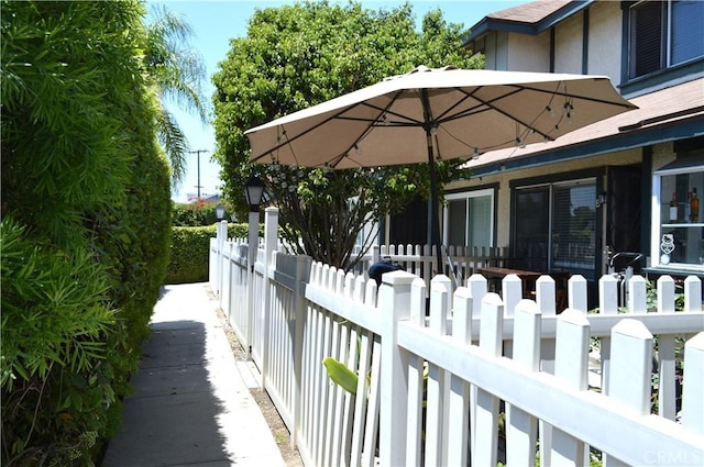 13321 Meyer Rd Unit B, Whittier, CA 90605 - view of side of property