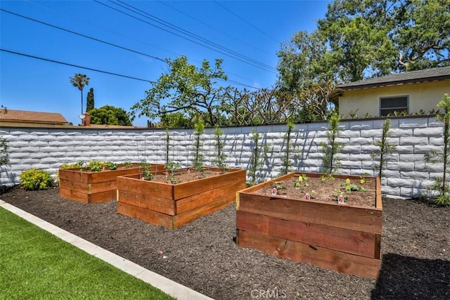 13181 Olympia Way N, Tustin, CA 92705 - view of yard with a garden