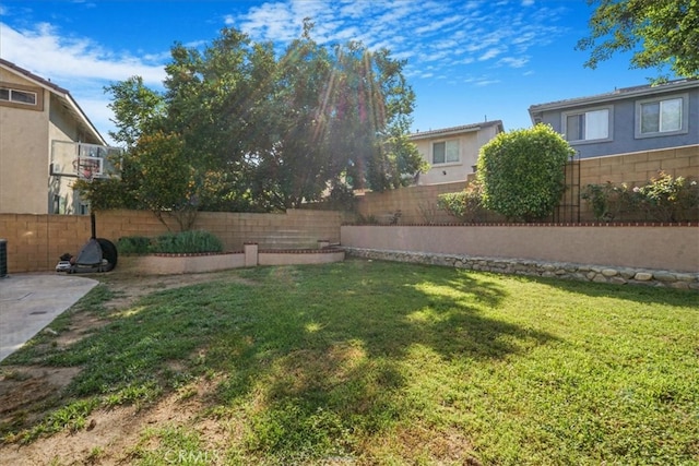 5794 Bay Hill Ln, Fontana, CA 92336 - view of fenced backyard
