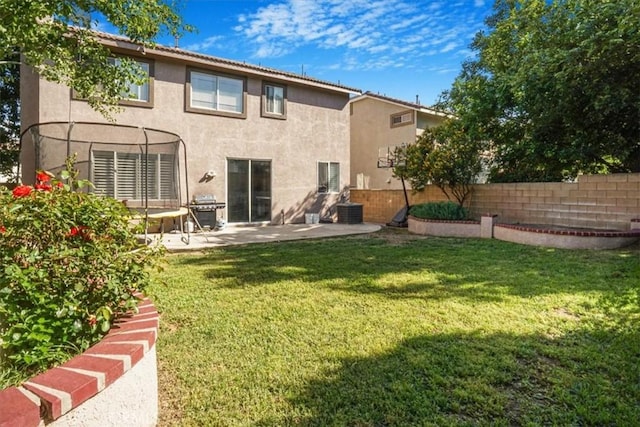 5794 Bay Hill Ln, Fontana, CA 92336 - rear view of house featuring a patio area and stucco siding