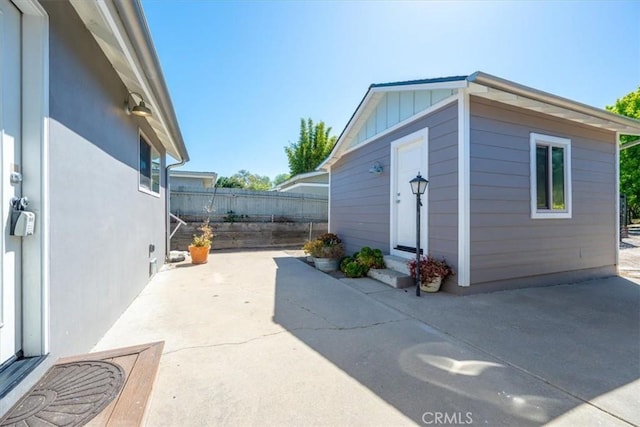 280 Tally Ho Rd, Arroyo Grande, CA 93420 - view of patio featuring an outbuilding and entry steps