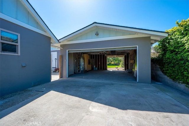 280 Tally Ho Rd, Arroyo Grande, CA 93420 - detached garage featuring secured water heater