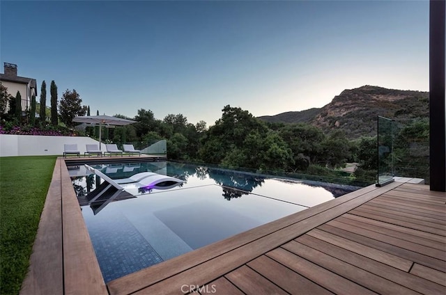 2775 Calbourne Ln, Westlake Village, CA 91361 - view of swimming pool with an infinity pool and a mountain view