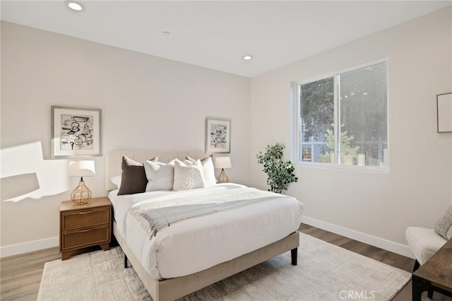 1802 Blossom Ln, Redondo Beach, CA 90278 - bedroom with wood finished floors and recessed lighting