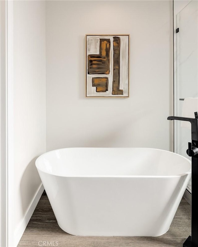 1802 Blossom Ln, Redondo Beach, CA 90278 - full bath with a soaking tub and wood finished floors