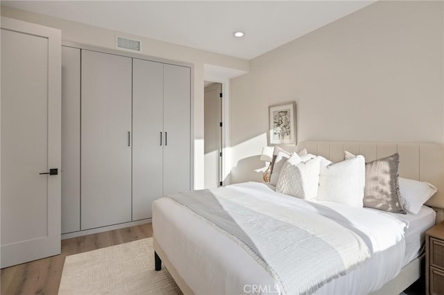 1802 Blossom Ln, Redondo Beach, CA 90278 - bedroom with light wood finished floors, a closet, and recessed lighting