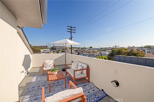 1802 Blossom Ln, Redondo Beach, CA 90278 - balcony with an outdoor hangout area