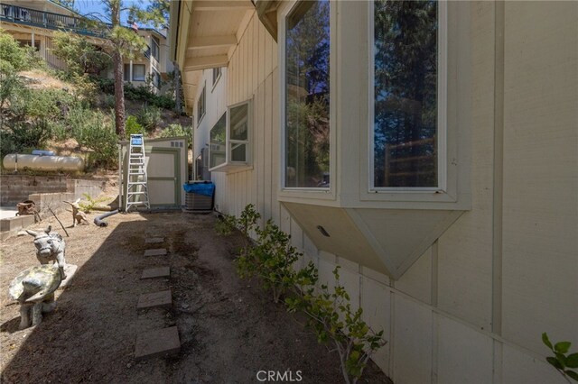 37731 Shoreline Dr, Bass Lake, CA 93604 - view of property exterior