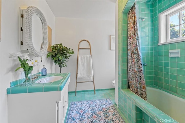745 Crane Blvd, Los Angeles, CA 90065 - full bath featuring vanity, toilet, and tiled shower / bath combo
