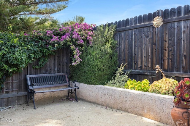 260 N Wake Forest Ave, Ventura, CA 93003 - view of patio / terrace