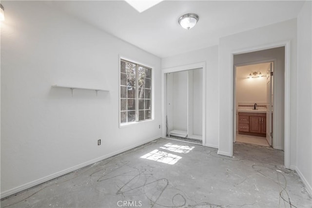 600 Moreno Ln, Sugarloaf, CA 92386 - unfurnished bedroom featuring a closet and a sink