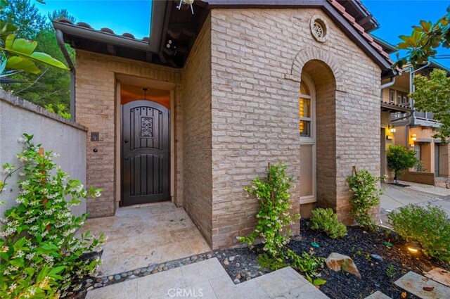 21 Land Bird, Irvine, CA 92618 - property entrance featuring brick siding