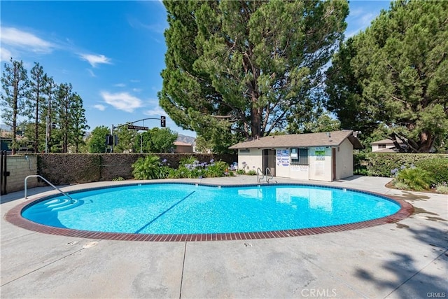 2070 Avenida Placida Unit 3, Simi Valley, CA 93063 - community pool featuring a patio