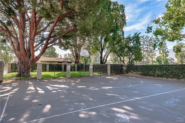 2070 Avenida Placida Unit 3, Simi Valley, CA 93063 - view of basketball court with community basketball court