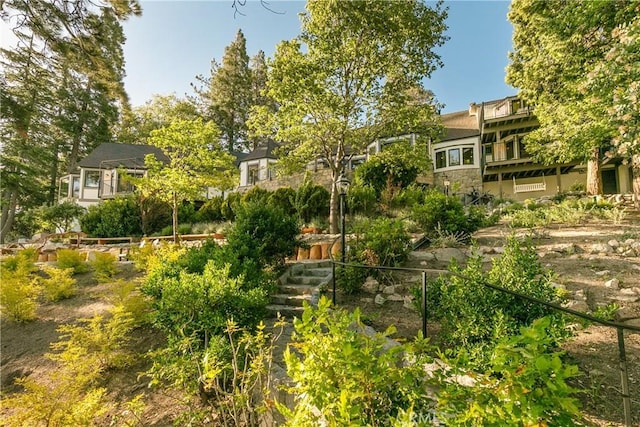 923 Lake Edge Way, Lake Arrowhead, CA 92352 - view of surrounding community