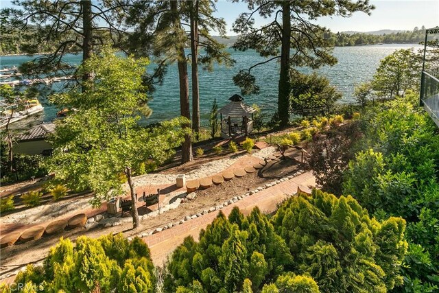 923 Lake Edge Way, Lake Arrowhead, CA 92352 - photo 52