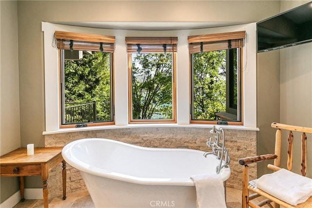 923 Lake Edge Way, Lake Arrowhead, CA 92352 - full bathroom featuring a freestanding tub