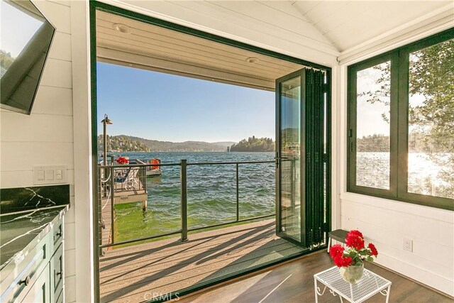 923 Lake Edge Way, Lake Arrowhead, CA 92352 - photo 68