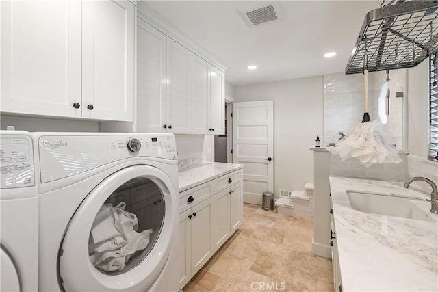 923 Lake Edge Way, Lake Arrowhead, CA 92352 - washroom with cabinet space, washer and clothes dryer, recessed lighting, and baseboards