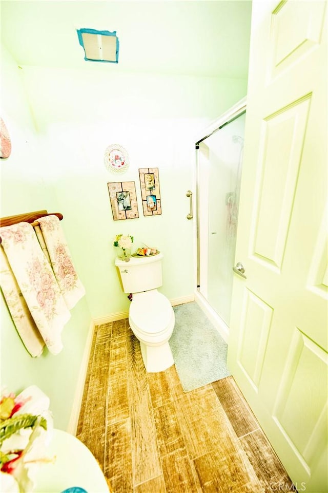 1921 Pine Dr, La Habra, CA 90631 - full bath featuring toilet, a shower stall, and baseboards