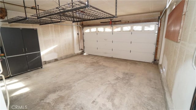 24530 Breckenridge Pl, Newhall, CA 91321 - view of garage