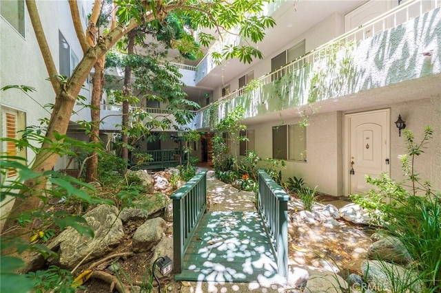 1375 Kelton Ave Unit 104, Los Angeles, CA 90024 - view of property's community