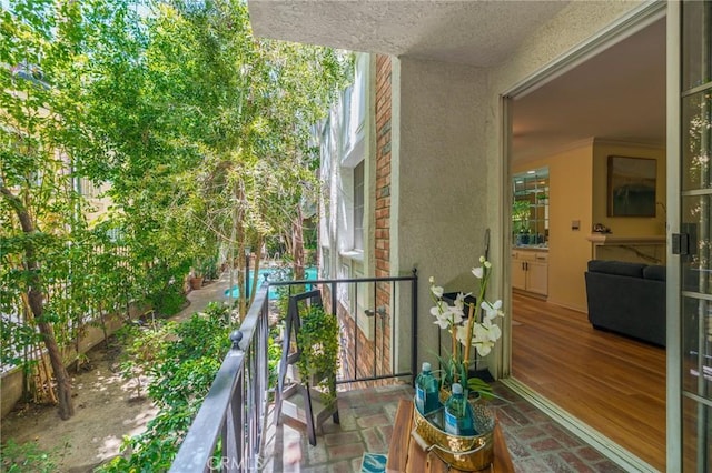 1375 Kelton Ave Unit 104, Los Angeles, CA 90024 - view of balcony