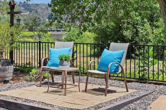 3404 Oak Cliff Dr Unit 2, Fallbrook, CA 92028 - view of patio
